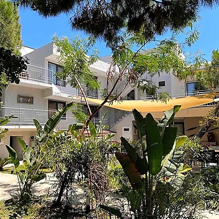Byakkan Hotel *
